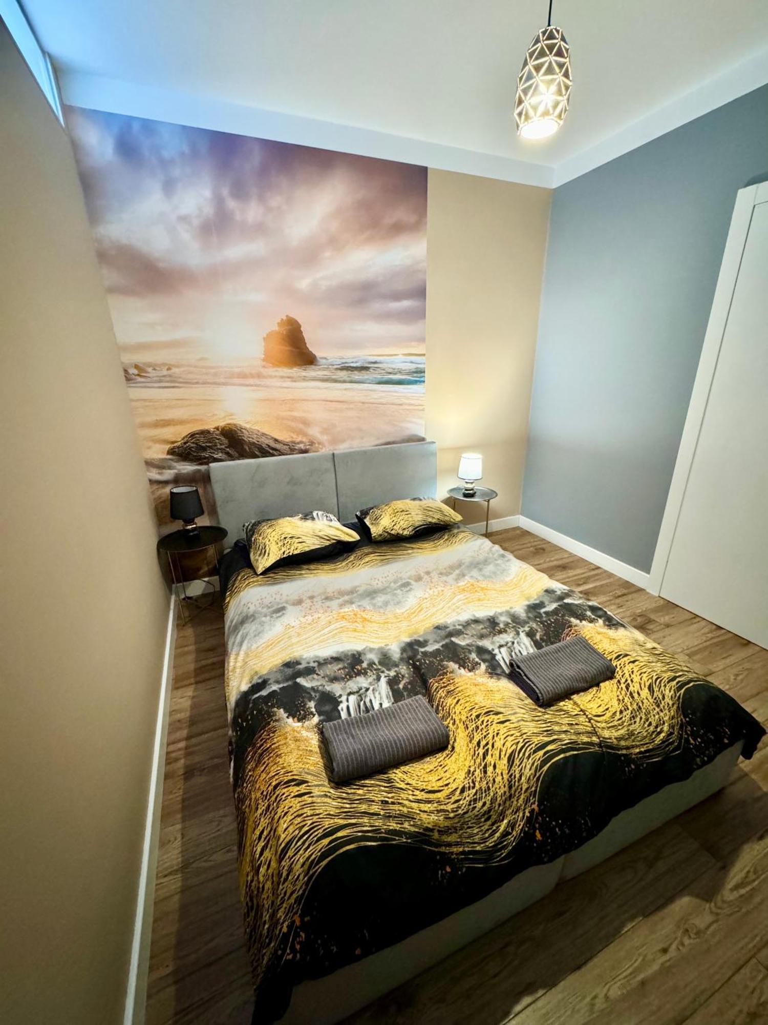 3-Rooms Apartment With Balcony By The Oldtown Γκντανσκ Εξωτερικό φωτογραφία