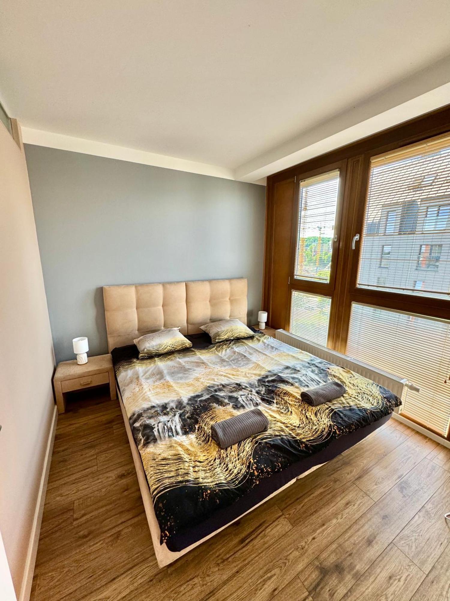 3-Rooms Apartment With Balcony By The Oldtown Γκντανσκ Εξωτερικό φωτογραφία