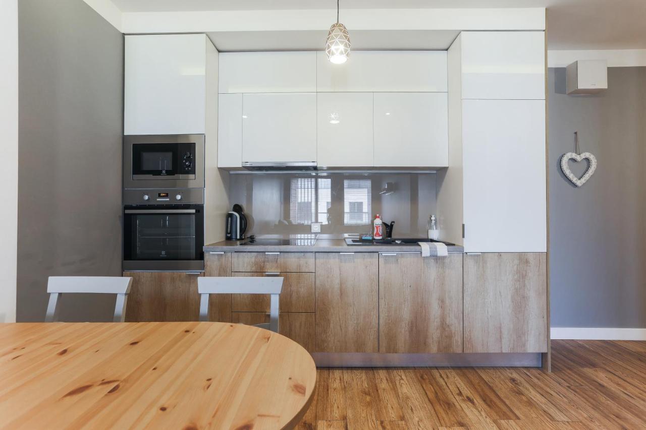 3-Rooms Apartment With Balcony By The Oldtown Γκντανσκ Εξωτερικό φωτογραφία