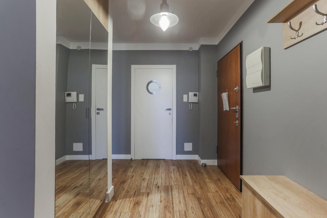 3-Rooms Apartment With Balcony By The Oldtown Γκντανσκ Εξωτερικό φωτογραφία